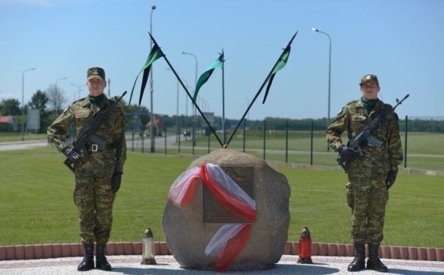 Placówka Straży Granicznej w Grzechotkach otrzymała imię 1. Pułku&#8230;