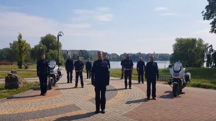 Policjanci ze sztumskiej komendy przyłączyli się do akcji #GaszynChallenge.